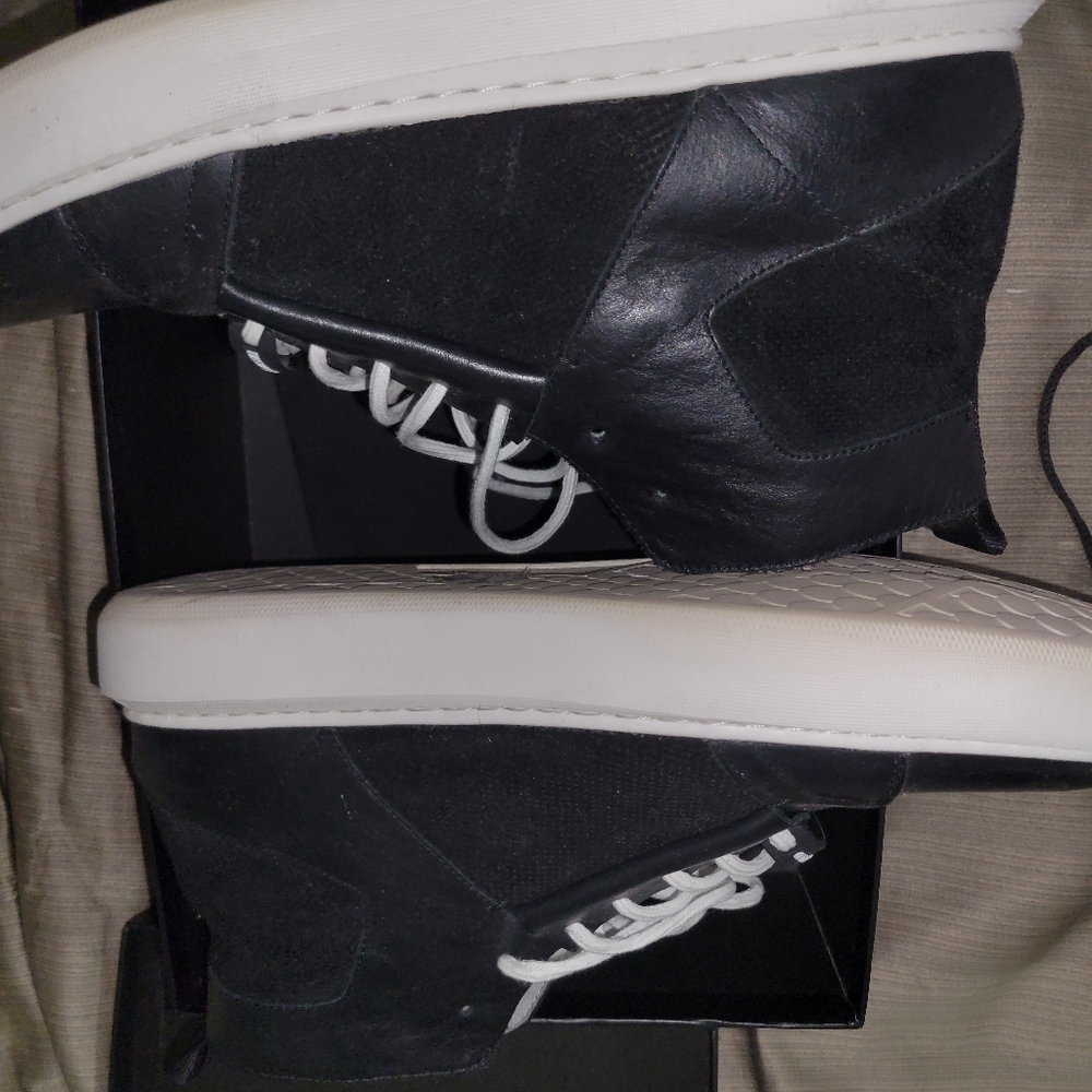 Karl Lagerfeld size 12